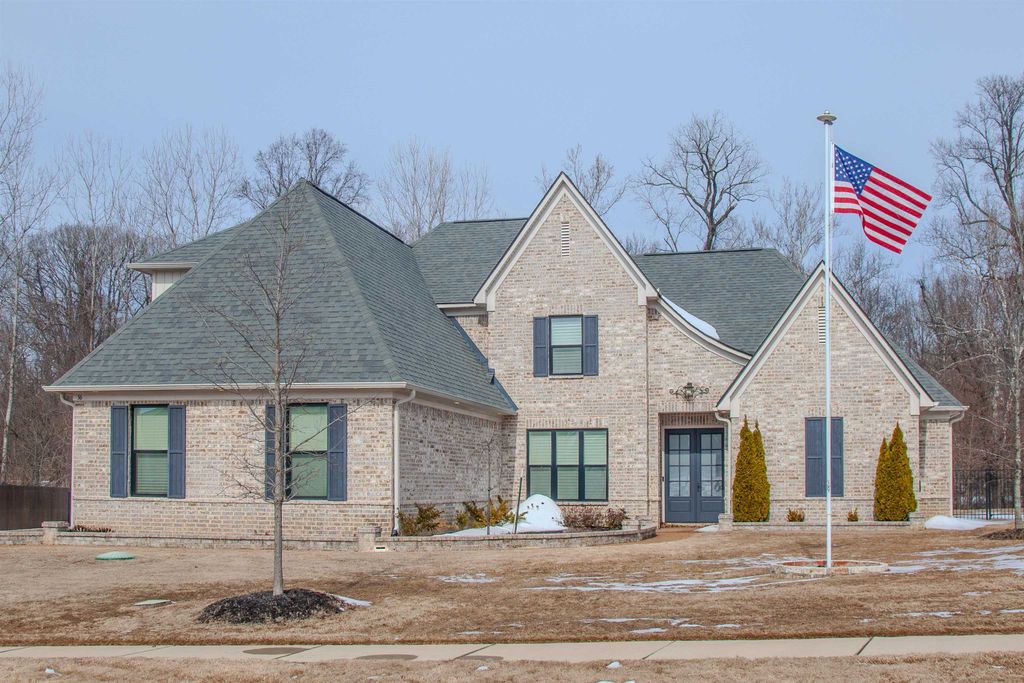 36 W SCOTTSDALE CV, Atoka, TN 38004