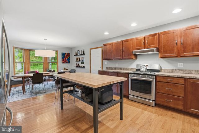 449 HOUSEMAN RD, Perkiomenville, PA 18074