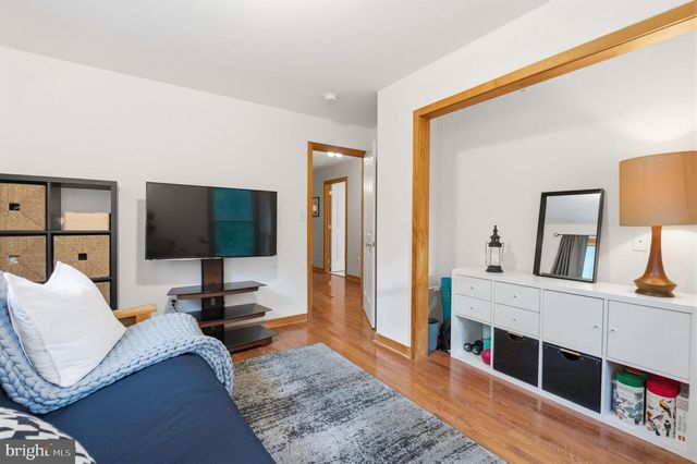 449 HOUSEMAN RD, Perkiomenville, PA 18074