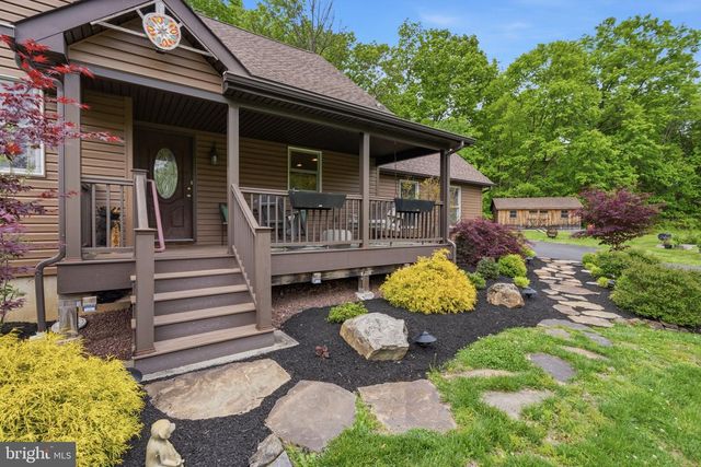449 HOUSEMAN RD, Perkiomenville, PA 18074