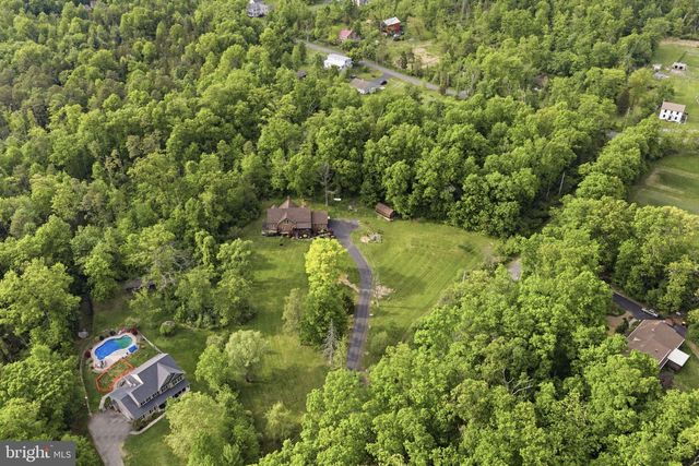 449 HOUSEMAN RD, Perkiomenville, PA 18074