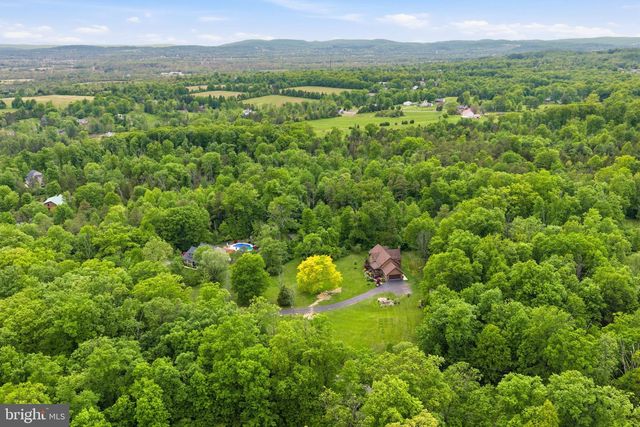 449 HOUSEMAN RD, Perkiomenville, PA 18074