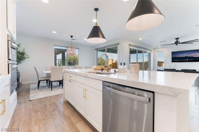12424 Point Sierra Street, Las Vegas, NV 89138
