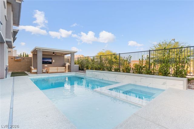 12424 Point Sierra Street, Las Vegas, NV 89138