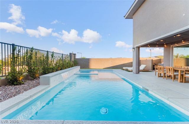 12424 Point Sierra Street, Las Vegas, NV 89138