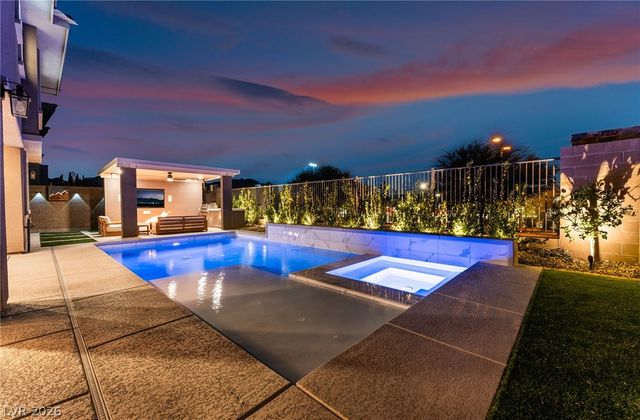 12424 Point Sierra Street, Las Vegas, NV 89138