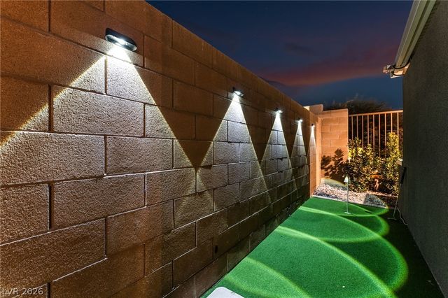 12424 Point Sierra Street, Las Vegas, NV 89138