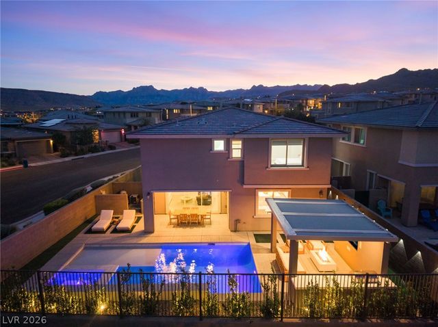 12424 Point Sierra Street, Las Vegas, NV 89138
