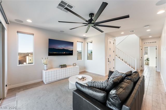 12424 Point Sierra Street, Las Vegas, NV 89138