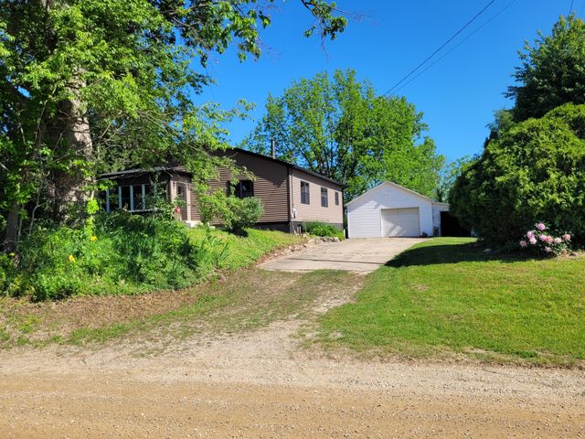 9007 Lake Road, Berrien Twp, MI 49102