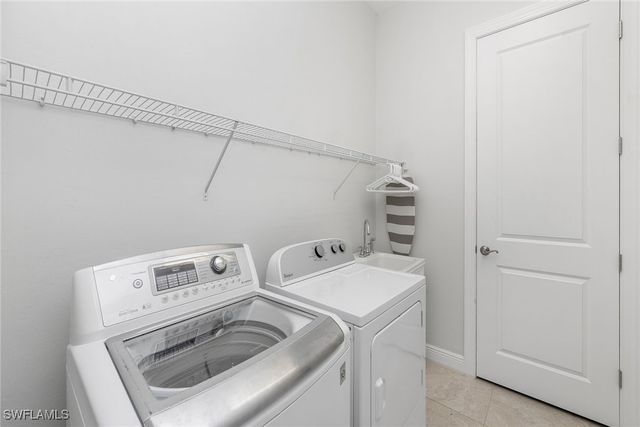 1402 Redona WAY, Naples, FL 34113