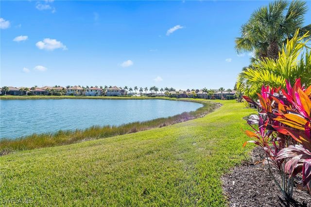 1402 Redona WAY, Naples, FL 34113