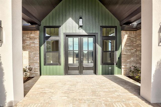 8001 Amber Ridge Drive, Edmond, OK 73034