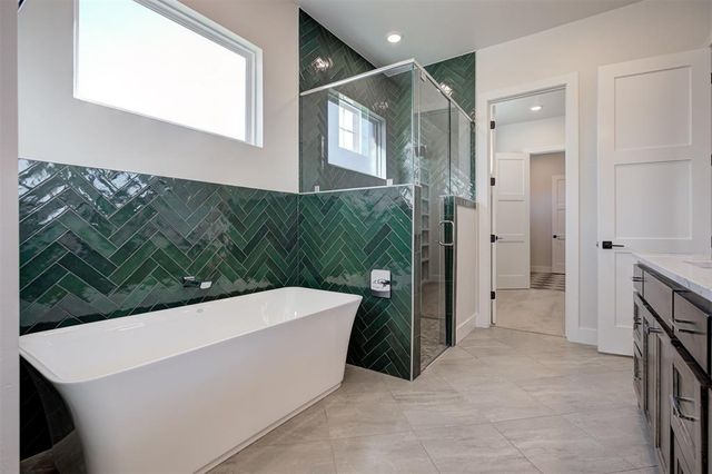 8001 Amber Ridge Drive, Edmond, OK 73034