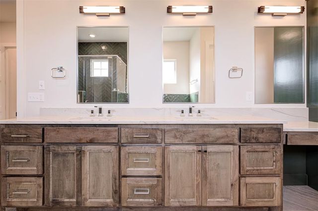 8001 Amber Ridge Drive, Edmond, OK 73034