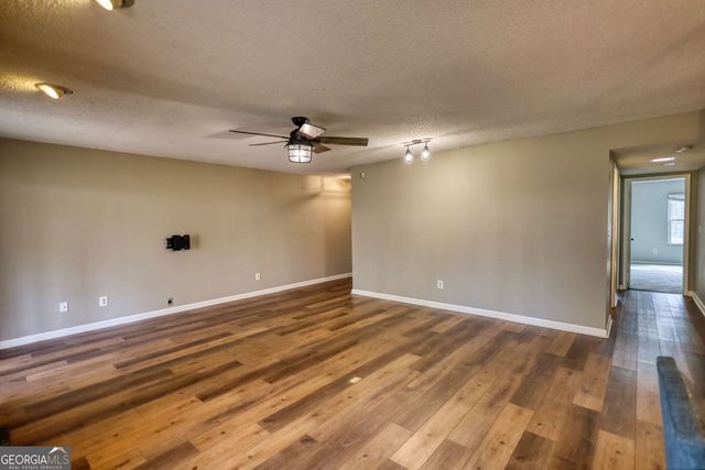 11 Doranne Court SE, Smyrna, GA 30080