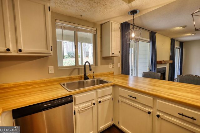 11 Doranne Court SE, Smyrna, GA 30080