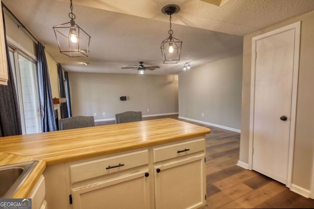 11 Doranne Court SE, Smyrna, GA 30080