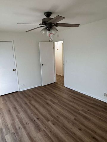 1485 Quaker Lane 116D, Prospect Heights, IL 60070