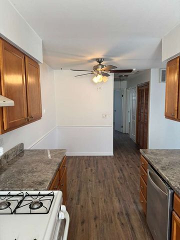 1485 Quaker Lane 116D, Prospect Heights, IL 60070