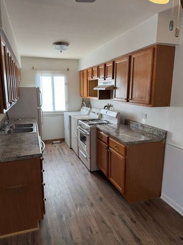 1485 Quaker Lane 116D, Prospect Heights, IL 60070