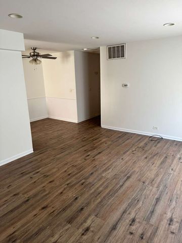 1485 Quaker Lane 116D, Prospect Heights, IL 60070