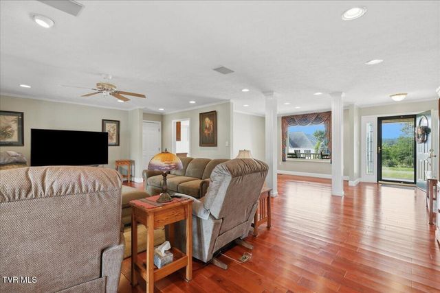 435 Independence Drive, Jefferson City, TN 37760