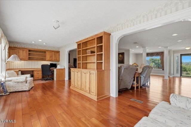 435 Independence Drive, Jefferson City, TN 37760