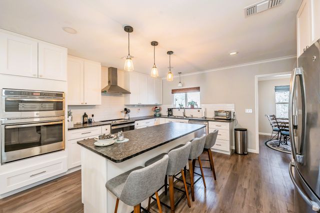 3707 Knob Hill Road, Azle, TX 76020