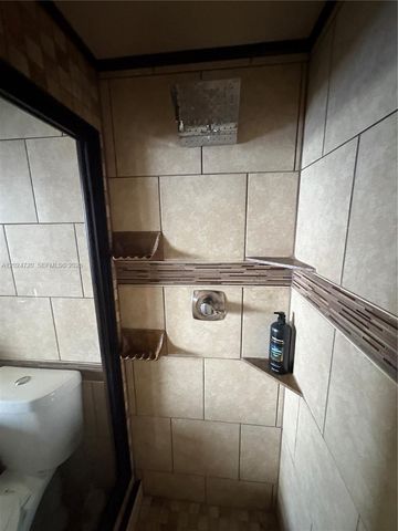 111 Lake Emerald Dr 302, Oakland Park, FL 33309