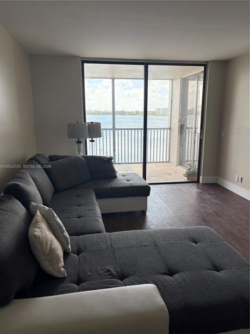 111 Lake Emerald Dr 302, Oakland Park, FL 33309