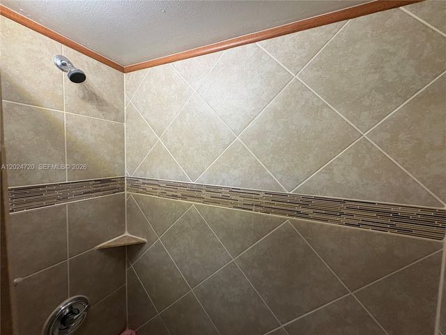 111 Lake Emerald Dr 302, Oakland Park, FL 33309