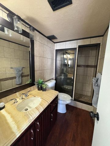 111 Lake Emerald Dr 302, Oakland Park, FL 33309