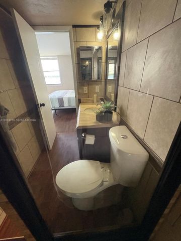 111 Lake Emerald Dr 302, Oakland Park, FL 33309