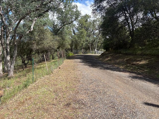 46174 Skyline Ridge Road, Coarsegold, CA 93614