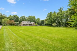 2907 York Rd, Pleasant View, TN 37146
