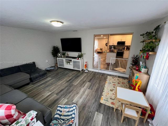 12906 SW 52nd St, Miami, FL 33175