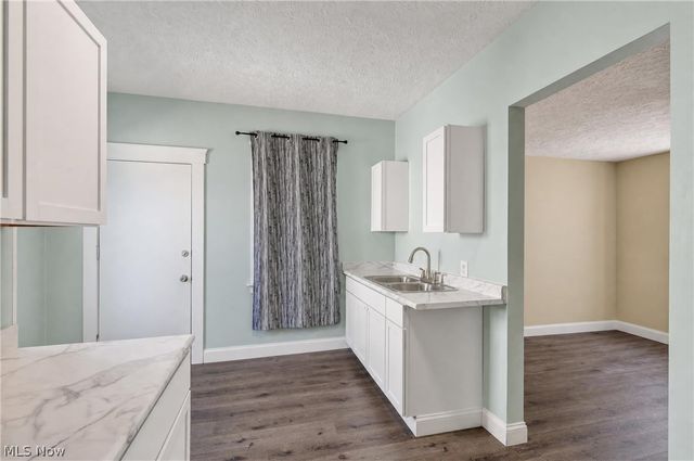 3413 Fulton Road, Cleveland, OH 44109
