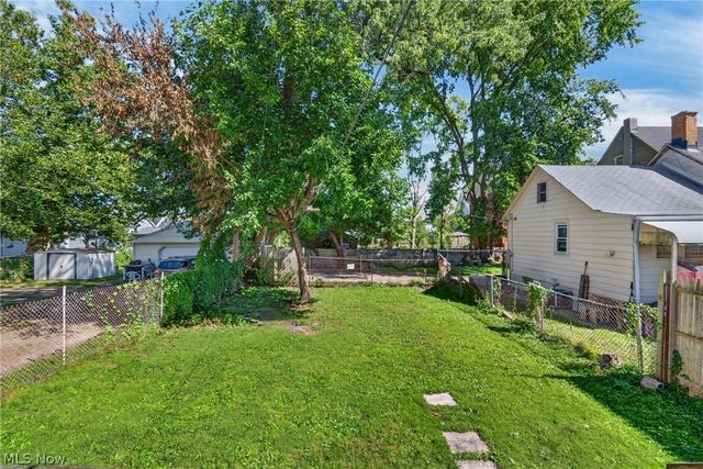 3413 Fulton Road, Cleveland, OH 44109