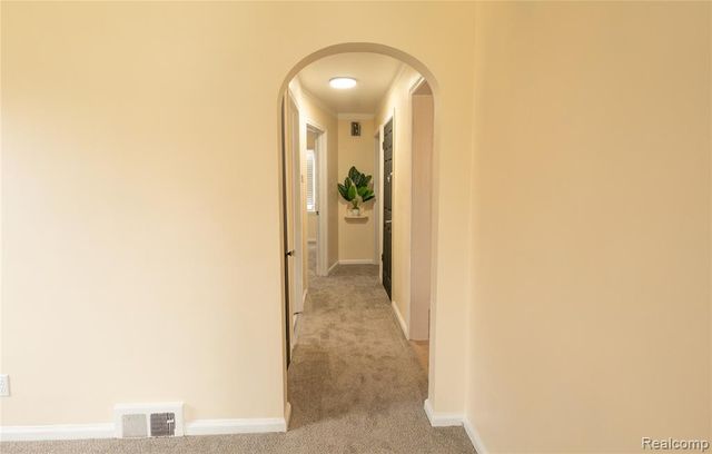 11382 Rossiter St Street, Detroit, MI 48224