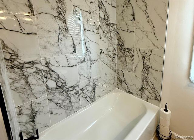 11382 Rossiter St Street, Detroit, MI 48224