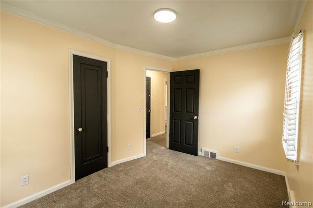 11382 Rossiter St Street, Detroit, MI 48224