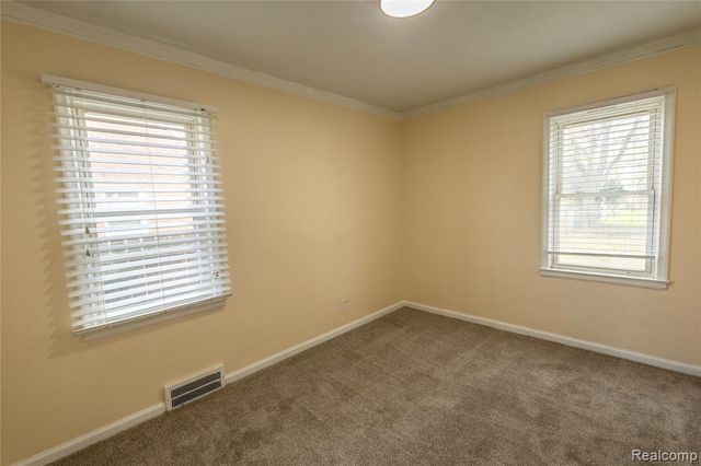 11382 Rossiter St Street, Detroit, MI 48224