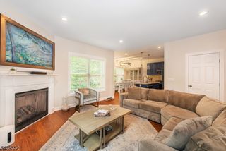 18 Post Oak Ct, Hardyston Twp., NJ 07419