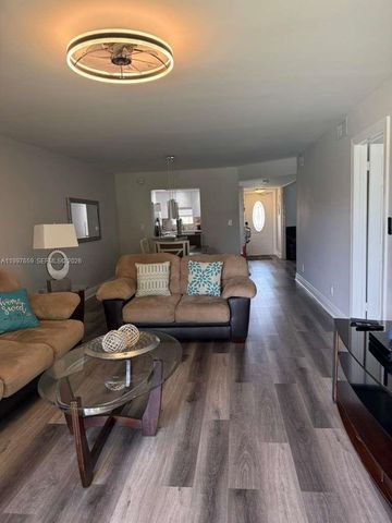 691 S Hollybrook Dr 202, Pembroke Pines, FL 33025