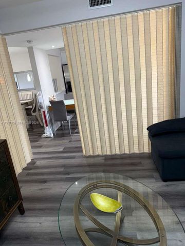 691 S Hollybrook Dr 202, Pembroke Pines, FL 33025