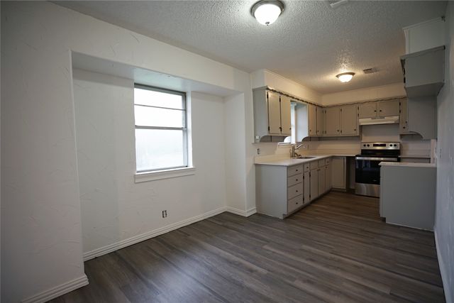 3517 Madrid Drive, Fort Worth, TX 76133