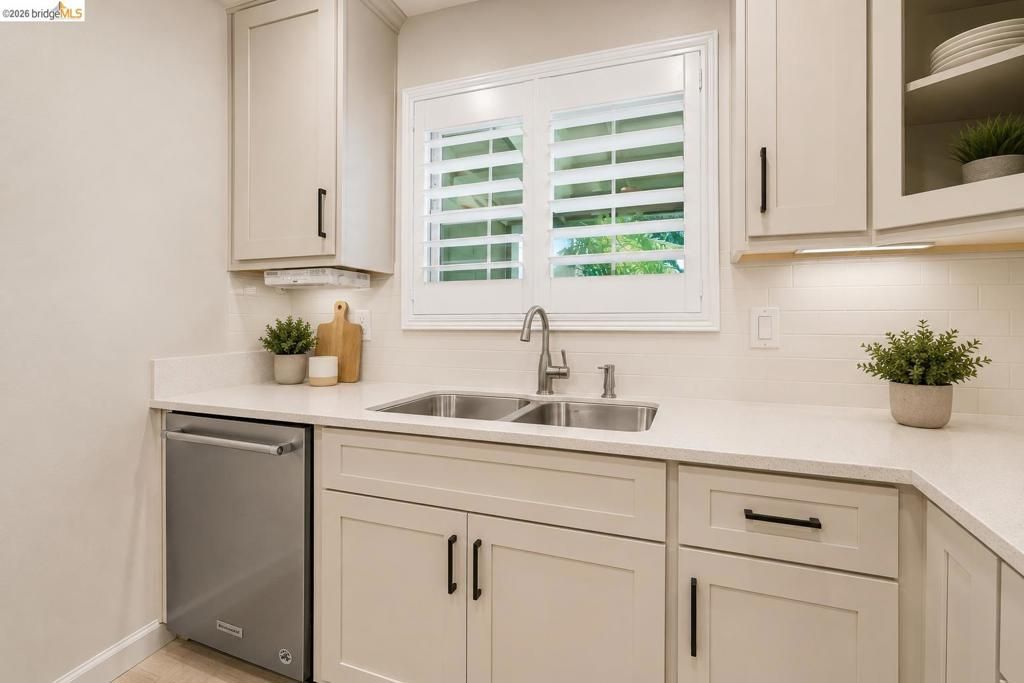Image 11 of property listing at 1126 Mission Dr, Antioch, CA 94509