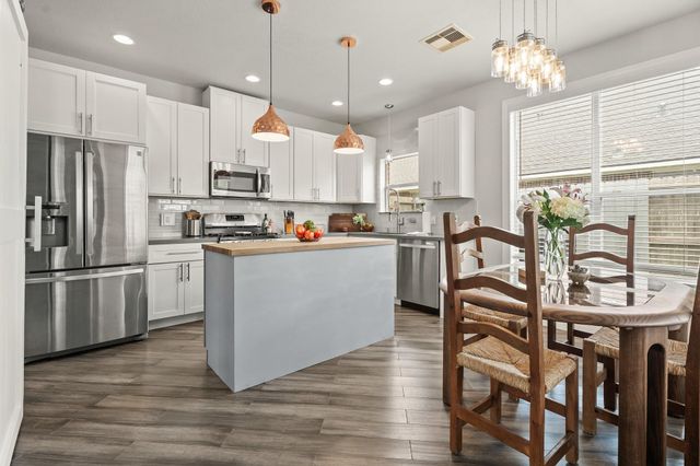 464 Magnolia Crossing, League City, TX 77573