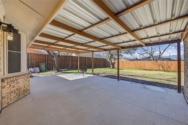 1203 Southmoor Drive, Arlington, TX 76010